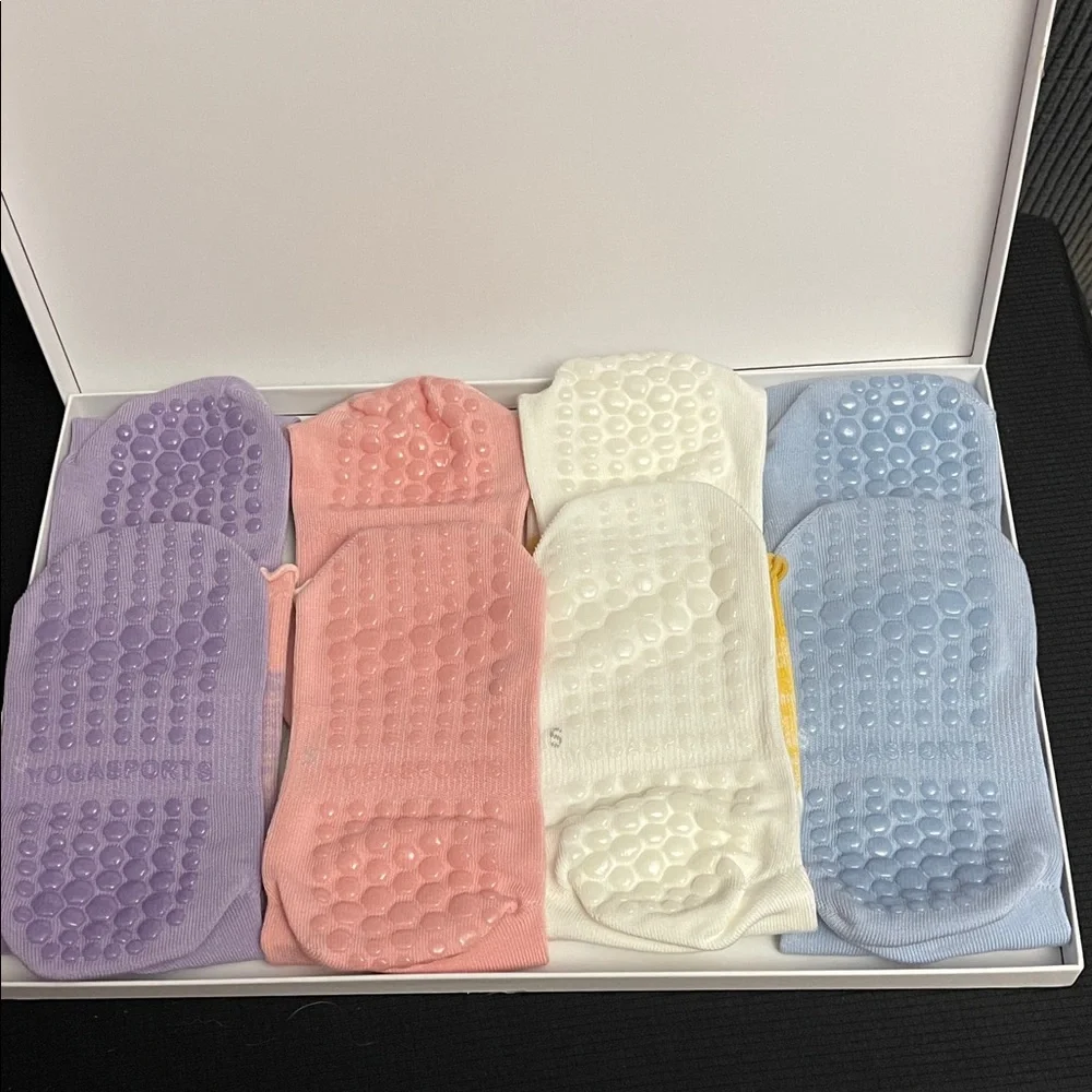 Colorful Women's grippy sock set